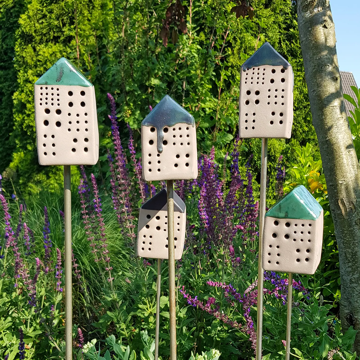 Wildbienenhotel groß in unterschiedlichen Farben (BH-AS-M)