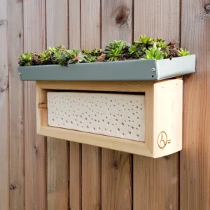Bienenstein für Wildbienen als "BeeGreen"-Modell, inkl. Zinkschale zur Dachbegrünung, Wandmontage-Möglichkeit mit Farbauswahl , verschiedene Größen (BG-HR-001)