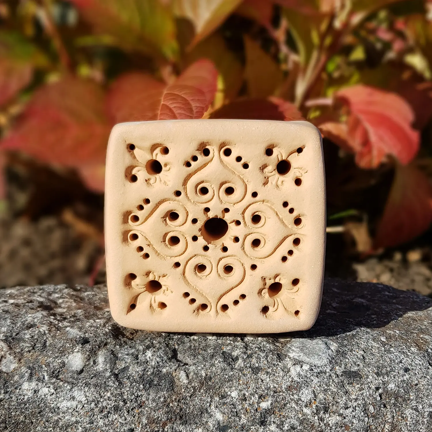 bienenstein-wildbienenhotel-sku-bs-sl-m012r