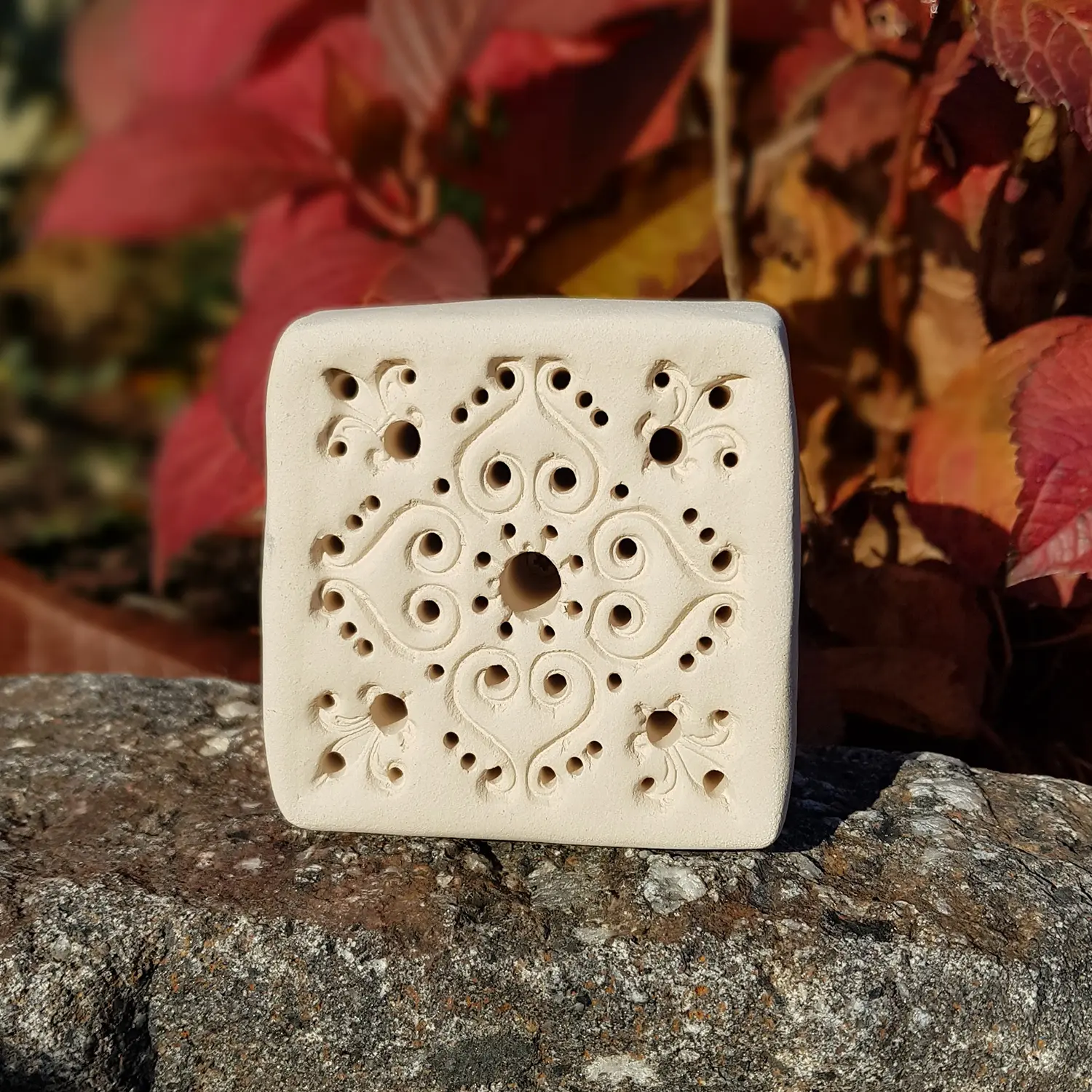 bienenstein-wildbienenhotel-sku-bs-sl-m012w