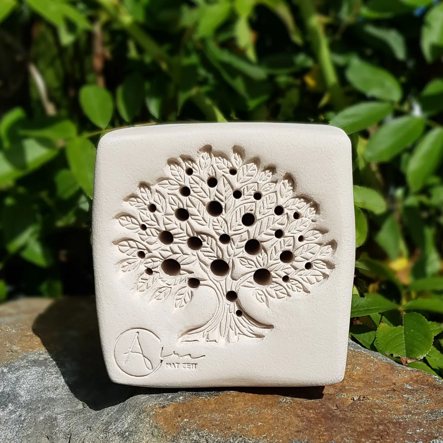 bienenstein-wildbienennisthilfe-sku-bs-oa-l001w