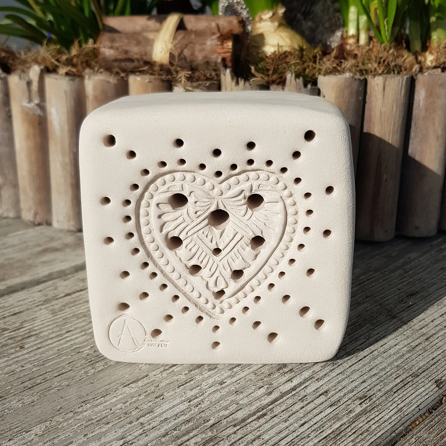 bienenstein-wildbienennisthilfe-sku-bs-oa-l002w