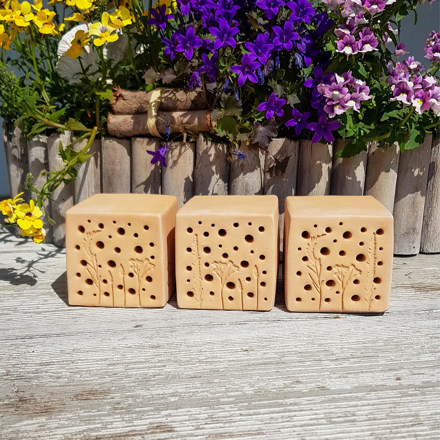 bienenstein-wildbienennisthilfe-sku-bs-oa-s002r