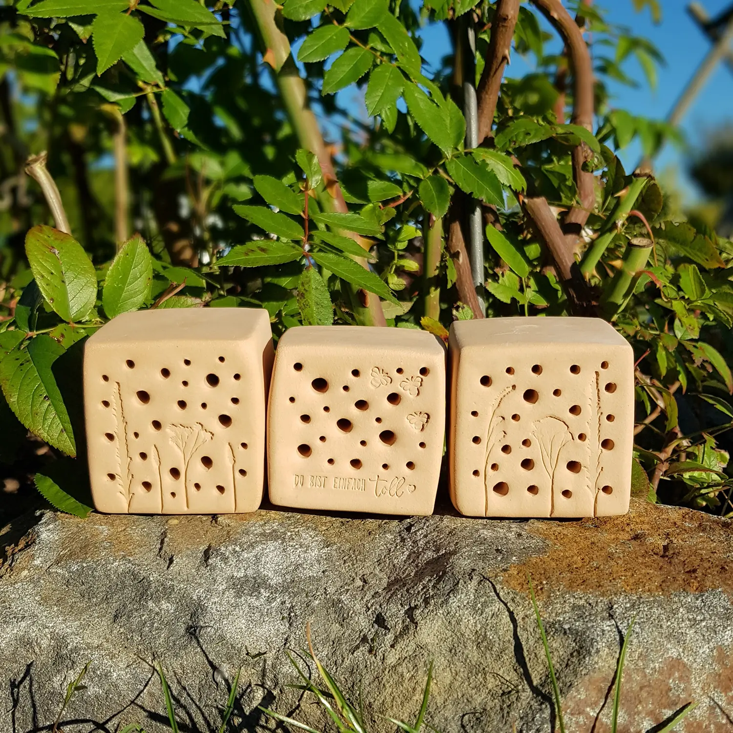 bienenstein-wildbienennisthilfe-sku-bs-oa-s005r