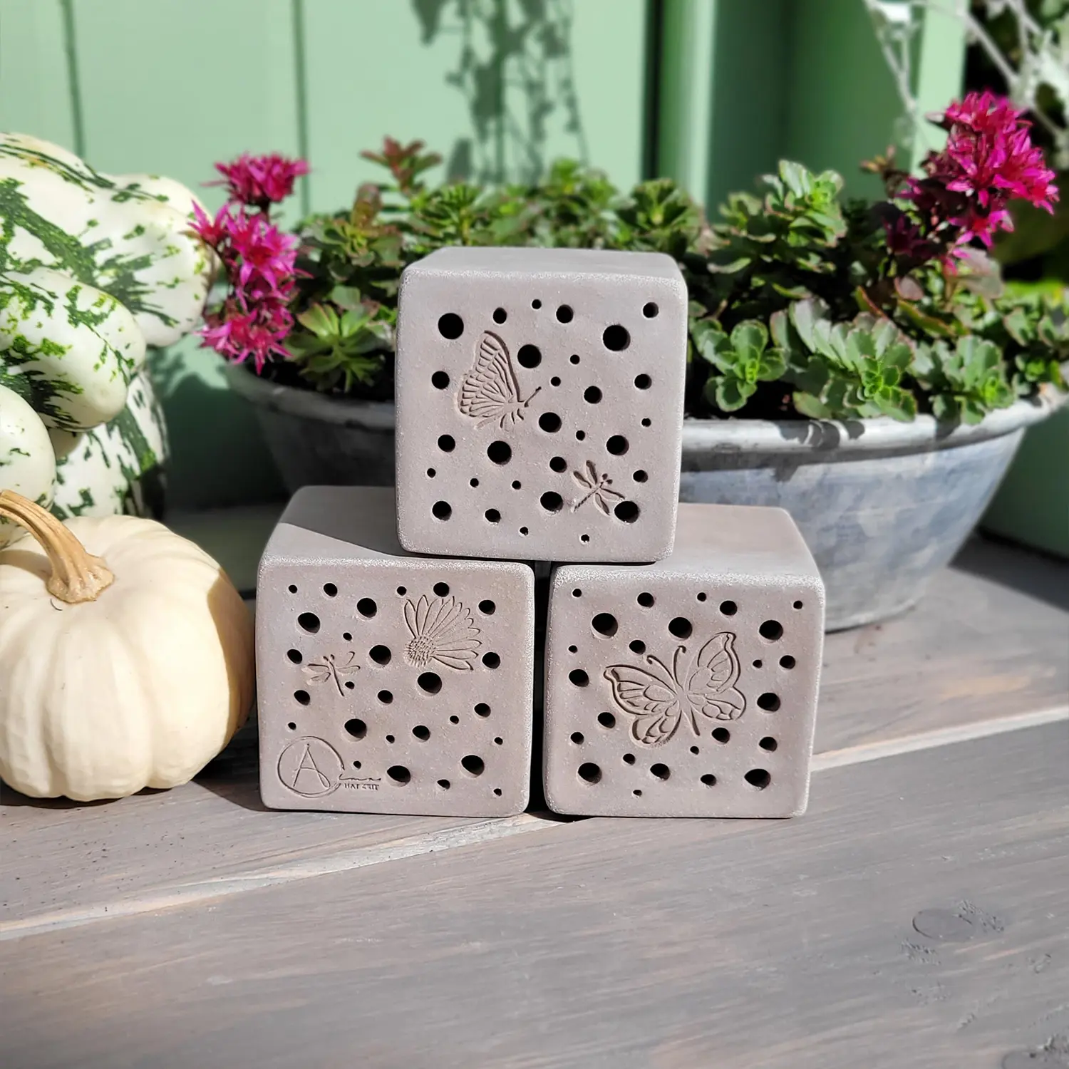 bienenstein-wildbienennisthilfe-sku-bs-oa-s018g